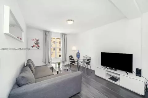 3030 Collins Ave #4F, Miami Beach, FL 33140