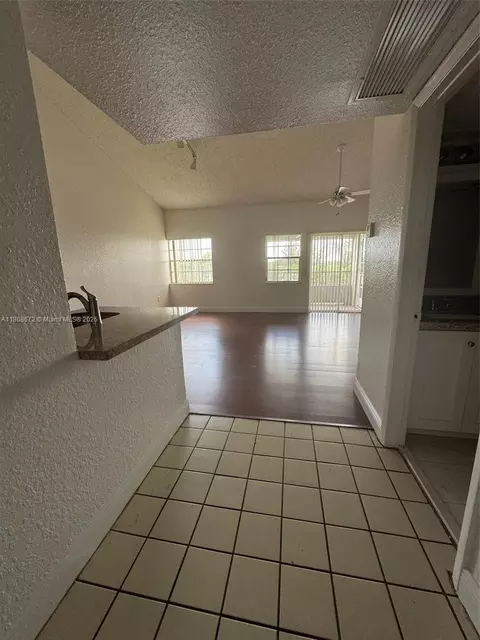 2881 N Oakland Forest Dr #310, Oakland Park, FL 33309