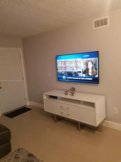 6919 W 36th Ave #101, Hialeah, FL 33018 photo 4