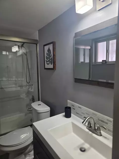 6919 W 36th Ave #101, Hialeah, FL 33018 photo 11