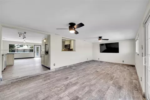 351 SE 16th Ave, Pompano Beach, FL 33060 photo 13
