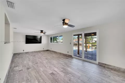 351 SE 16th Ave, Pompano Beach, FL 33060 photo 12