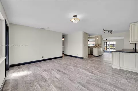 351 SE 16th Ave, Pompano Beach, FL 33060 photo 7