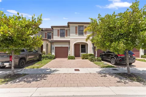 10392 W 33rd Way, Hialeah, FL 33018