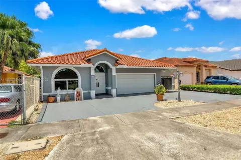 910 NW 133rd Ave, Miami, FL 33182