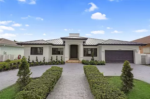 8560 NW 169th Ter, Miami Lakes, FL 33016