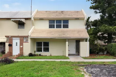 1348 Seaview Dr, North Lauderdale, FL 33068