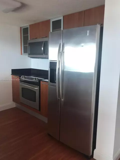 1800 N Bayshore Dr #3910, Miami, FL 33132