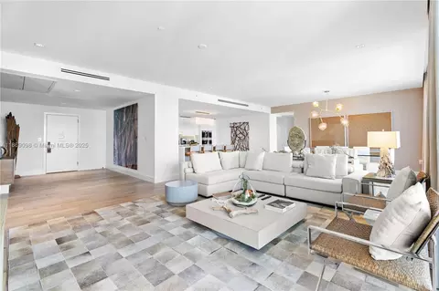 102 24th St #PH-1703, Miami Beach, FL 33139