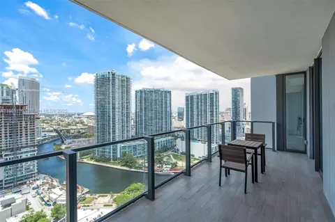 68 SE 6th St #2410, Miami, FL 33131