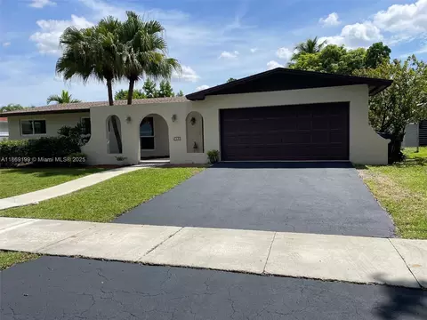 7435 SW 146th Ct, Miami, FL 33183