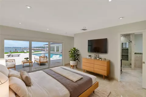 Bedroom - 200 Harbor Dr, Key Biscayne, FL 33149 photo 1 of 1