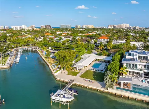 View/Area - 200 Harbor Dr, Key Biscayne, FL 33149 photo 2 of 4