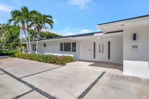 Exterior - 200 Harbor Dr, Key Biscayne, FL 33149 photo 7 of 7