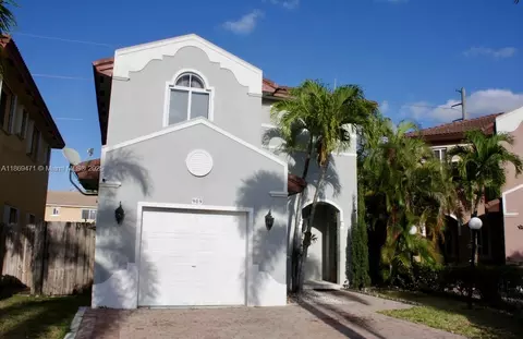 909 NE 41st Ter, Homestead, FL 33033