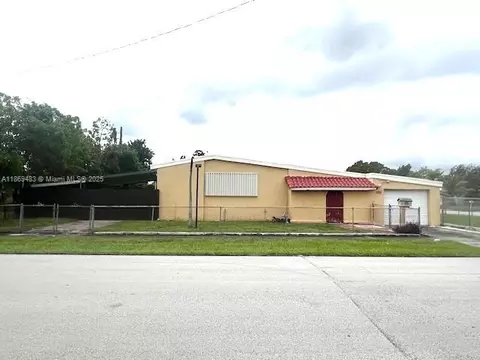 620 NW 182nd Ter, Miami Gardens, FL 33169