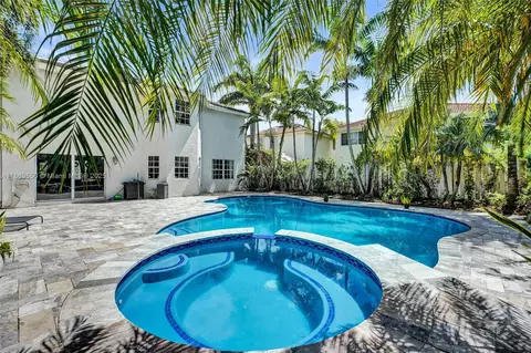 85 Gables Blvd, Weston, FL 33326