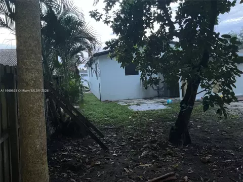 Exterior - 1971 W 2nd Ave, Hialeah, FL 33010 photo 5 of 5