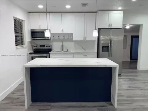 Kitchen - 1971 W 2nd Ave, Hialeah, FL 33010 photo 5 of 7