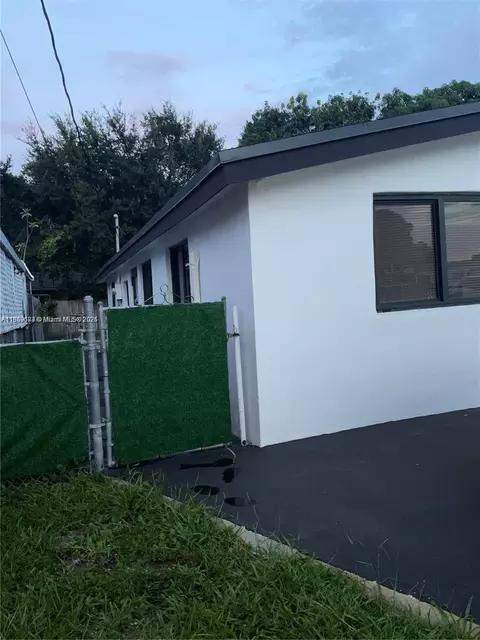 Other - 1971 W 2nd Ave, Hialeah, FL 33010 photo 3 of 14
