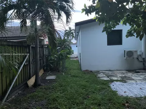 Exterior - 1971 W 2nd Ave, Hialeah, FL 33010 photo 3 of 5