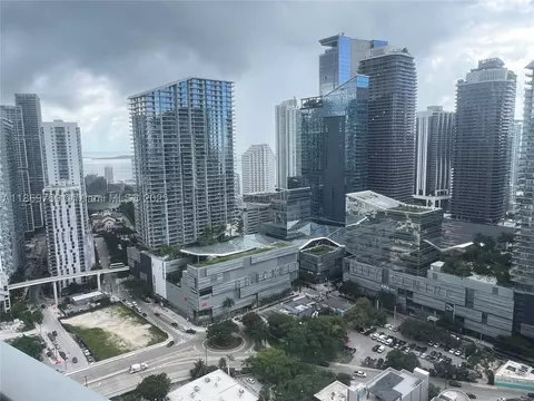 92 SW 3rd St #3803, Miami, FL 33130