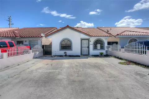 5987 W 21st Ct, Hialeah, FL 33016