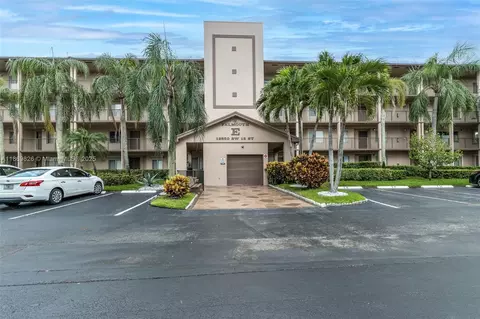 12550 SW 15th St #205E, Pembroke Pines, FL 33027