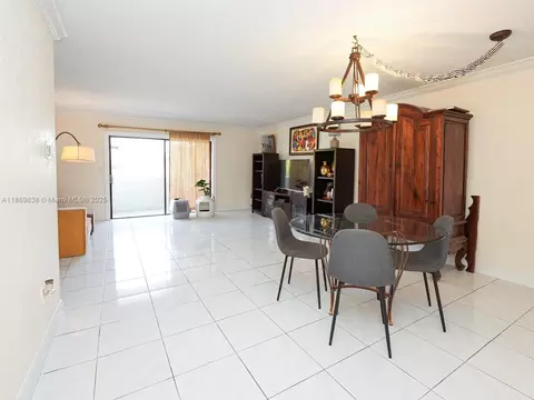 130 S Shore Dr #3C, Miami Beach, FL 33141