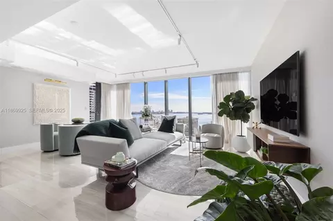 1451 Brickell Ave #1901, Miami, FL 33131