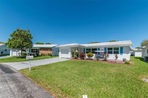 9021 NW 13th St, Plantation, FL 33322
