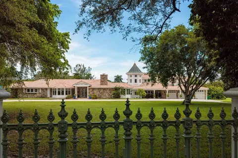 11050 SW 25th St, Davie, FL 33324