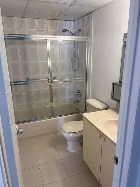 440 E 23rd St #1118, Hialeah, FL 33013 photo 17