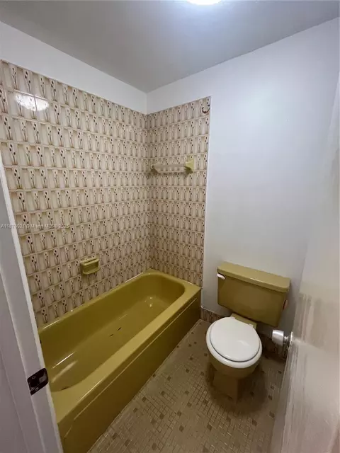 440 E 23rd St #1118, Hialeah, FL 33013 photo 16