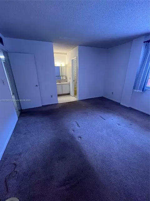440 E 23rd St #1118, Hialeah, FL 33013 photo 13
