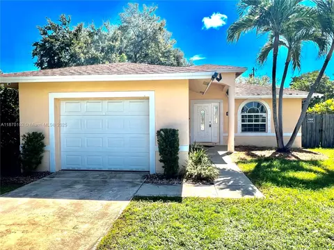 100 NW 3rd Ave, Hallandale Beach, FL 33009