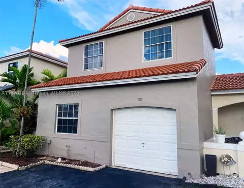 965 SW 180th Ter, Pembroke Pines, FL 33029