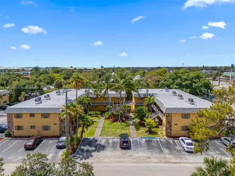 200 Croton Ave #111, Lantana, FL 33462