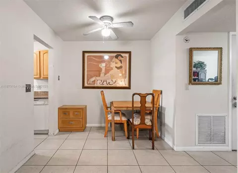 200 Croton Ave #104, Lantana, FL 33462