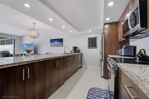 13350 SW 88th Ter #E, Miami, FL 33186