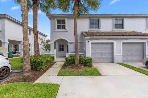 16859 SW 1st Mnr, Pembroke Pines, FL 33027