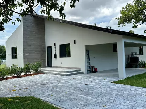 929 NW 60th St, Miami, FL 33127