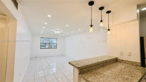 13101 Memorial Hwy #104, North Miami, FL 33161
