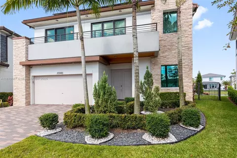 10945 Windward St, Parkland, FL 33076