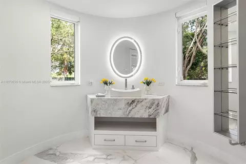 13600 SW 67th Ave, Palmetto Bay, FL 33158 | MLS# A11870638 | 32