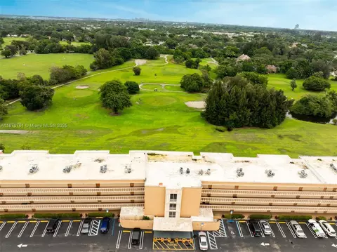 5100 SW 90th Ave #302, Cooper City, FL 33328