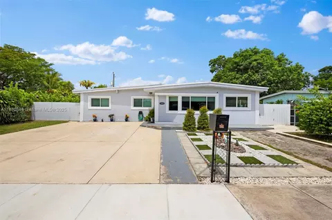 18022 NW 7th Ct, Miami Gardens, FL 33169