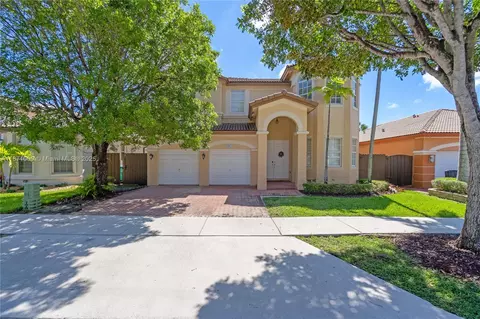 8467 NW 110th Pl, Doral, FL 33178