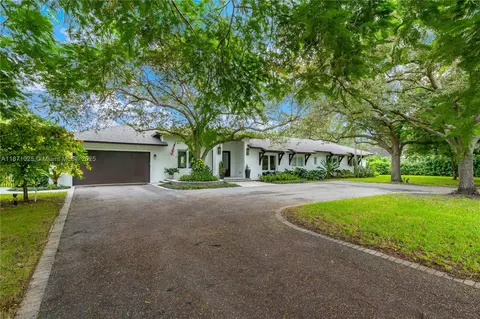 11835 SW 91st Ave, Miami, FL 33176
