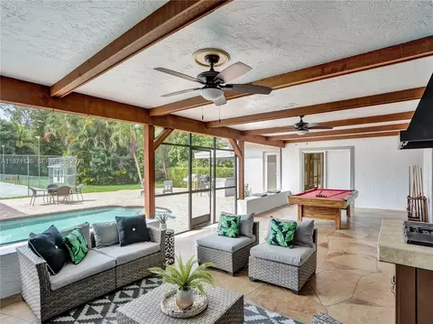 11300 Shady Ln, Plantation, FL 33325